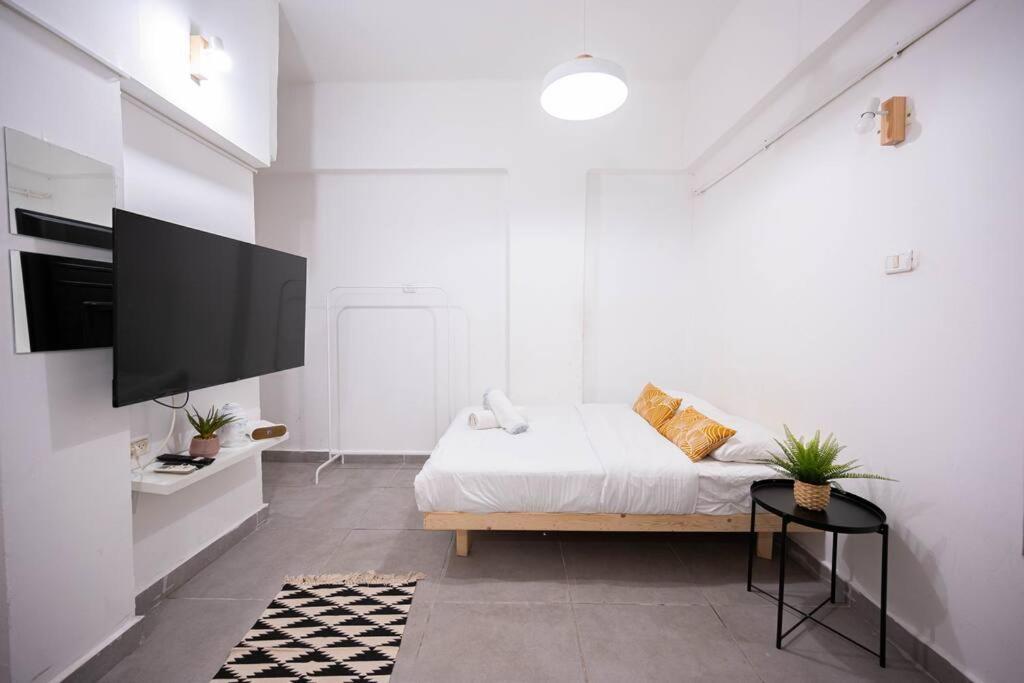 Studio Apartment In Ben Yehuda Cozy And Convinent Tel Aviv Eksteriør bilde