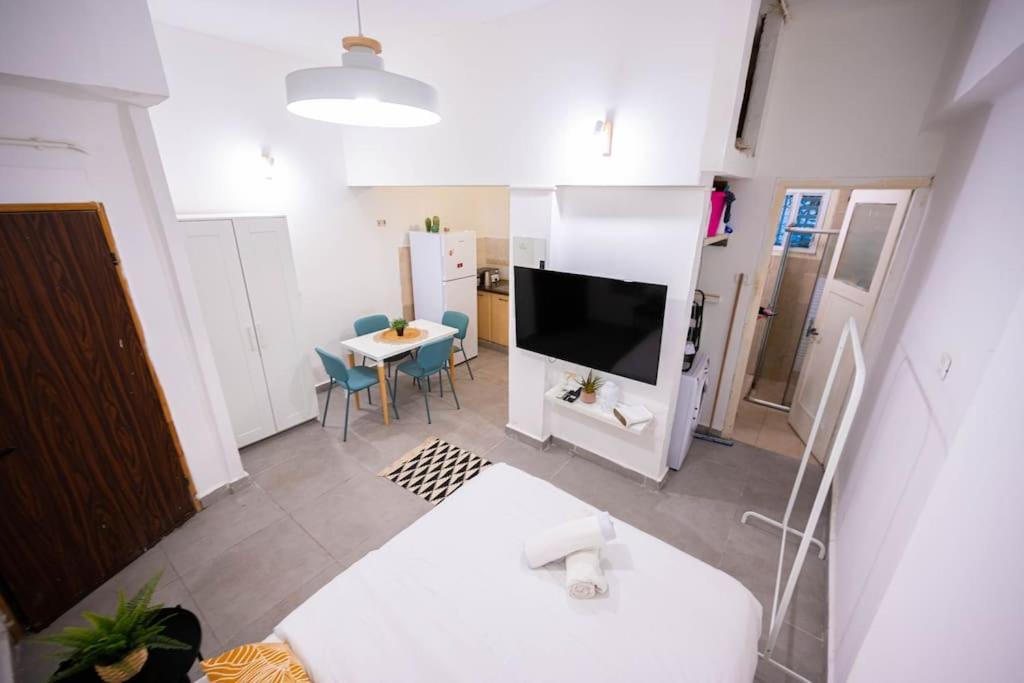 Studio Apartment In Ben Yehuda Cozy And Convinent Tel Aviv Eksteriør bilde